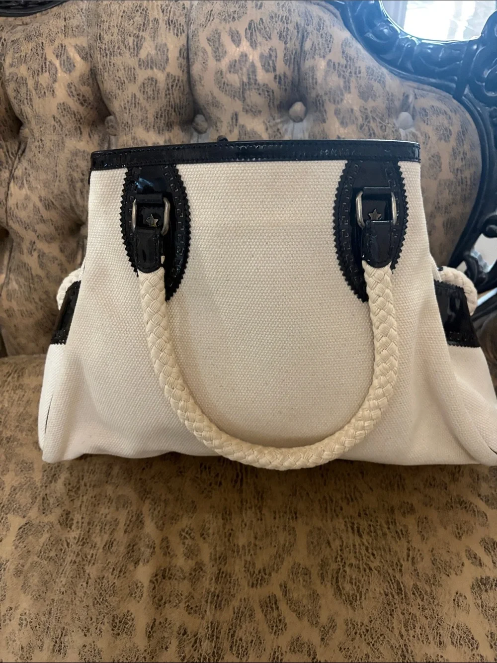 Vintage Fendi White Canvas Shoulder Bag with Black Patent Leather Logo and Trim - Picture 8 of 12